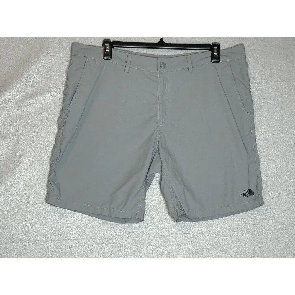 The North Face Shorts Men's Size 40 Gray Chino Casual Hiking‎ Fishing Shorts